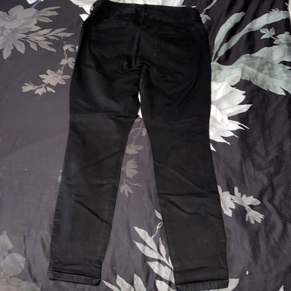 Torrid size 12 regular jet black super stretch  jegging - Picture 3 of 4